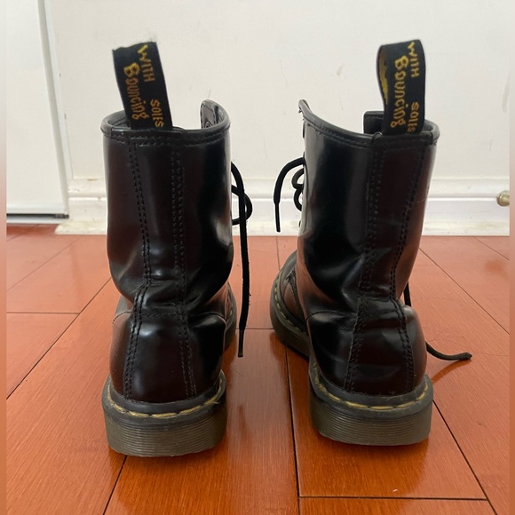 Doc Martens 1460 WOMEN'S SMOOTH LEATHER LACE UP BOOTS

size US women’s 5, UK 3 - Picture 5 of 7